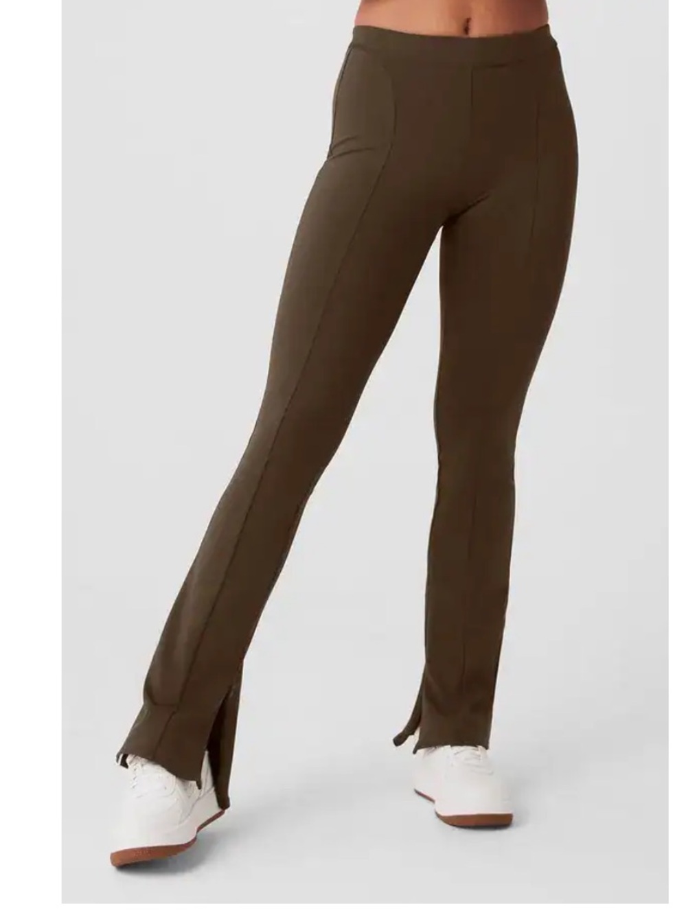 ALO Yoga high waisted 7/8 yoga leggings color brown
Size small